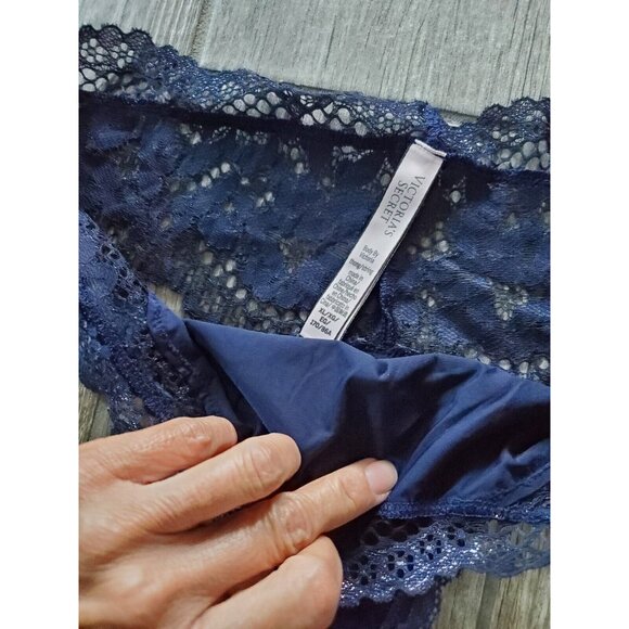 Nwot Victoria's Secret Cheeky Wine Red/Navy Polyamide Blend Thong Bunble Siz XL - Picture 2 of 6